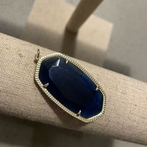 Kendra Scott navy blue pendant